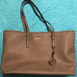 Michael Kors Jet Set Travel large tote